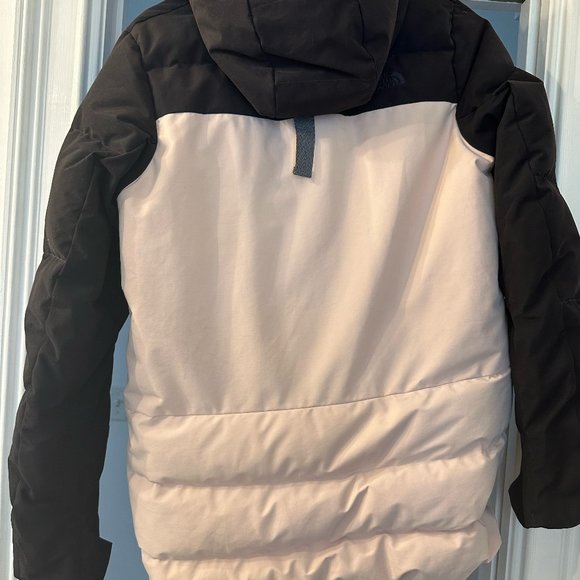 The North Face Pallie Down Jacket - Women's - Like New! - Picture 2 of 2